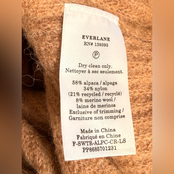 Everlane Women’s The Cocoon Crew in Alpaca Pullover Sweater Tab, size Medium - Picture 12 of 13